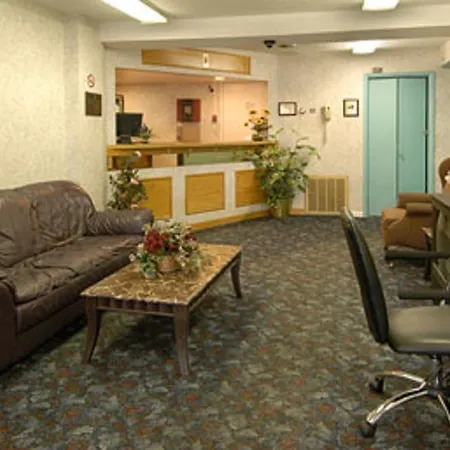 Econo Lodge Utica-2