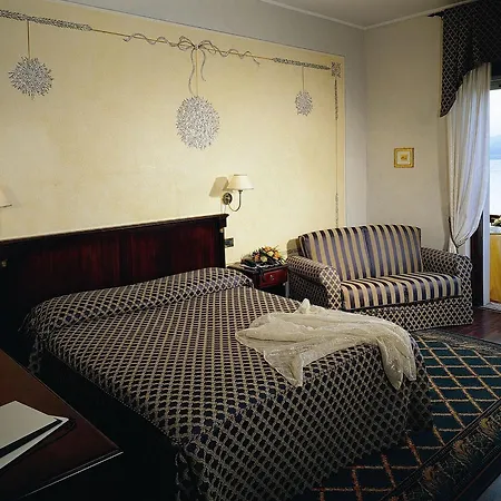 Hotel Lugana Parco Al Lago-3