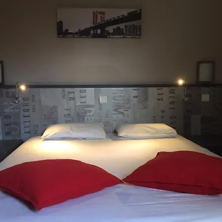 Logis Hotel De La Thalie-2
