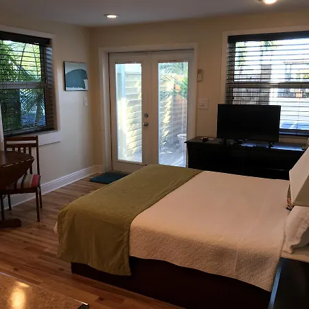Harborside Motel & Marina-3