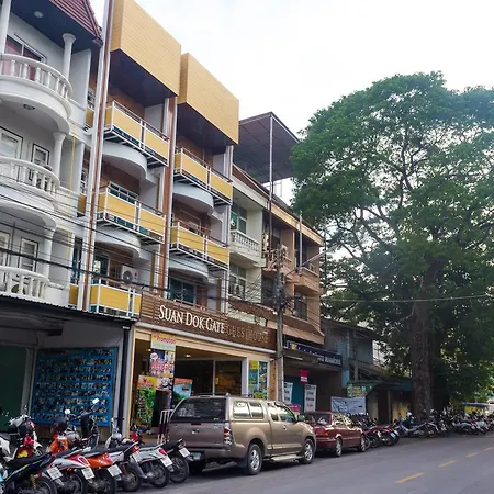 Suan Dok Gate Guesthouse-2