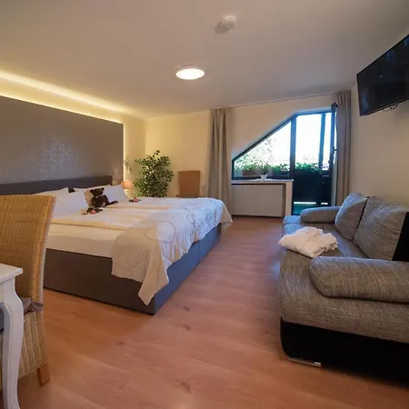 Hotel Garni Zum Grünen Baum-2