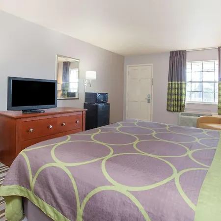 Super 8 By Wyndham West Monroe-3