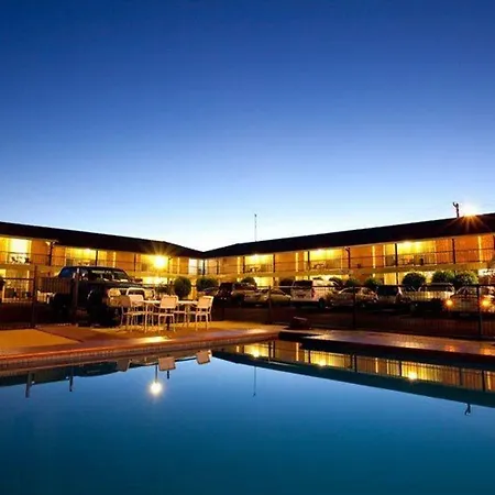 Golden West Motor Inn-2