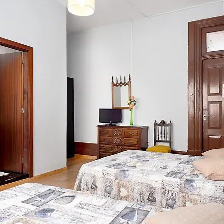 Almada Guest House-3
