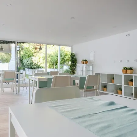 4U Lisbon Airport Suites-2