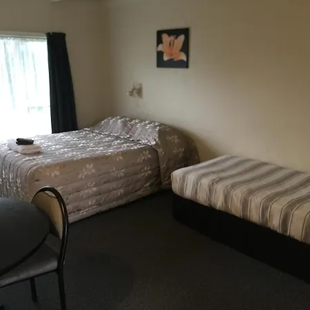 252 Beachside Motels & Holiday Park-3