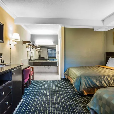 Rodeway Inn Hollywood-2