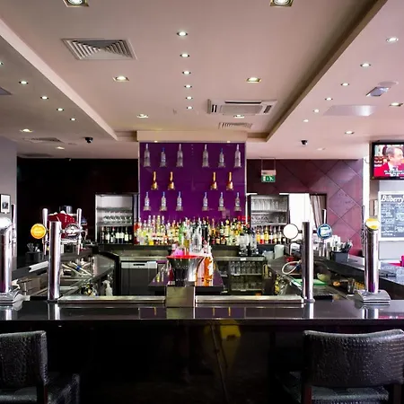Lorne Hotel-2