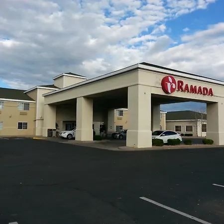 Ramada By Wyndham Williams/Grand Canyon Area-2