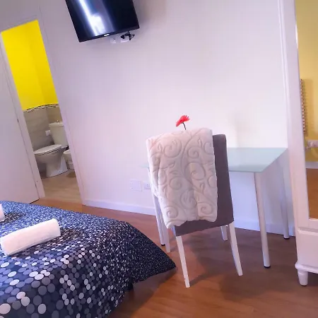 B&B Policlinico Gaspare Rodolico-3
