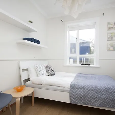 Glad'S Guesthouse-3