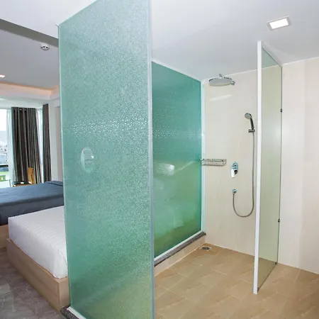 Moonlight Bay Hotel & Apartment-2