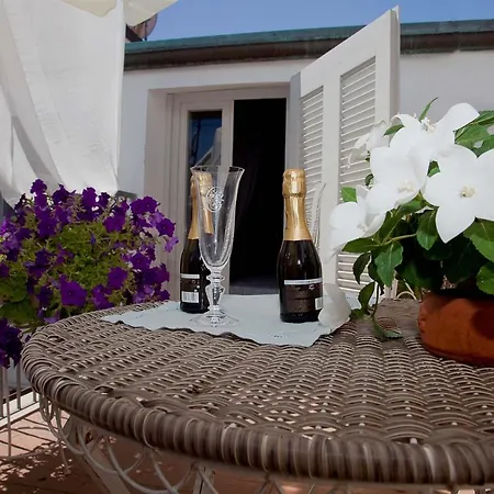Hotel La Petite Maison-2
