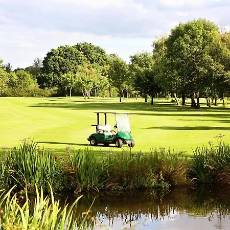 Calderfields Golf & Country Club-3