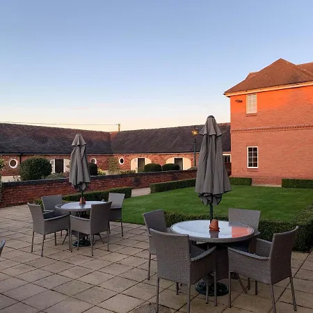 Hunters Lodge Hotel-3
