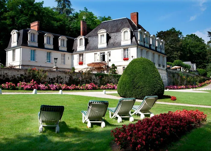  Château De Beaulieu Et Magnolia
