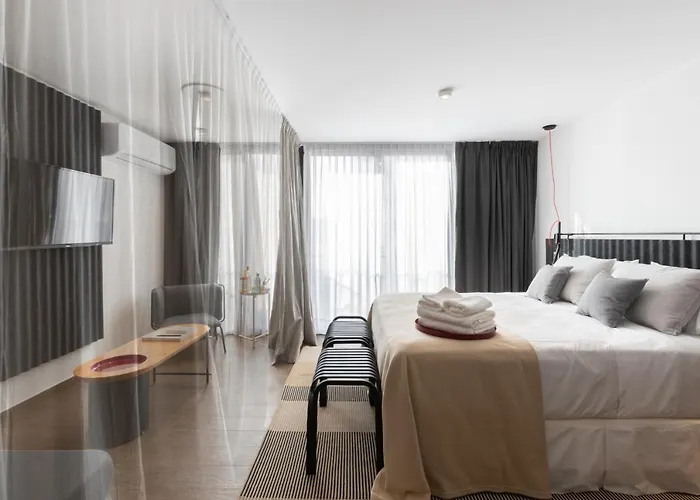  Stay Suites