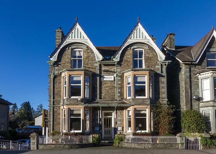 Family Hotel: Elder Grove