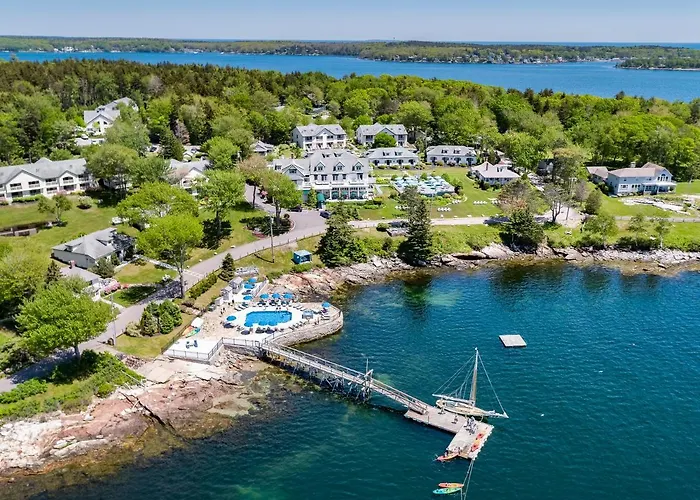 Spruce Point Inn And Spa