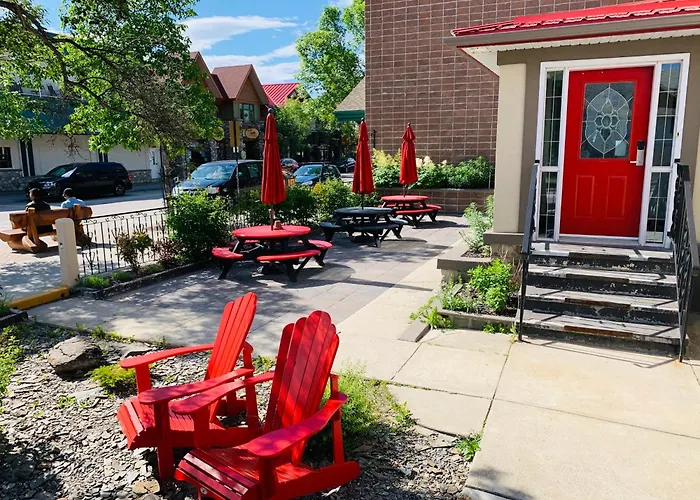 Jasper Downtown Hostel