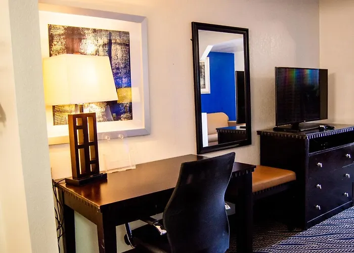 Motel: Blue Jay Inn & Suites
