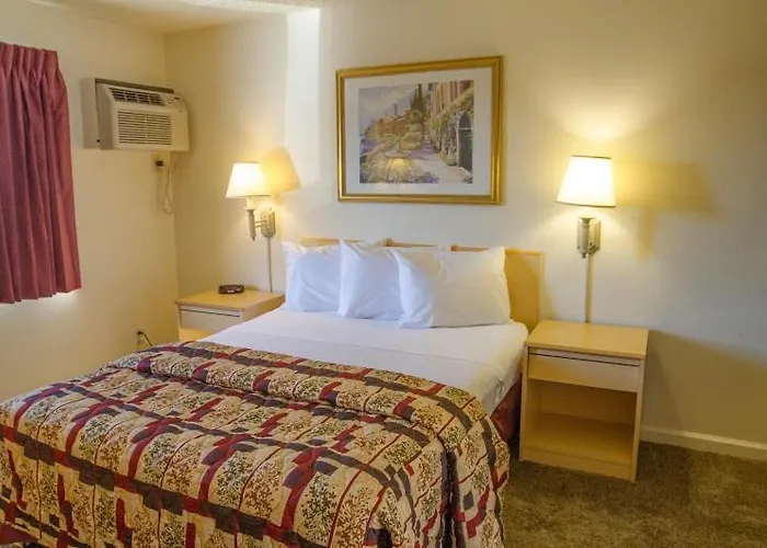 California Suites Hotel