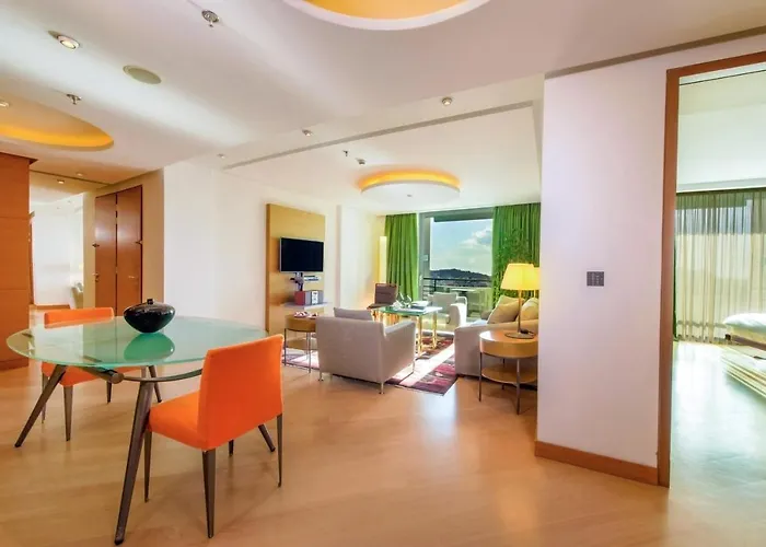 Jacuzzi hotel: Hilton Athens