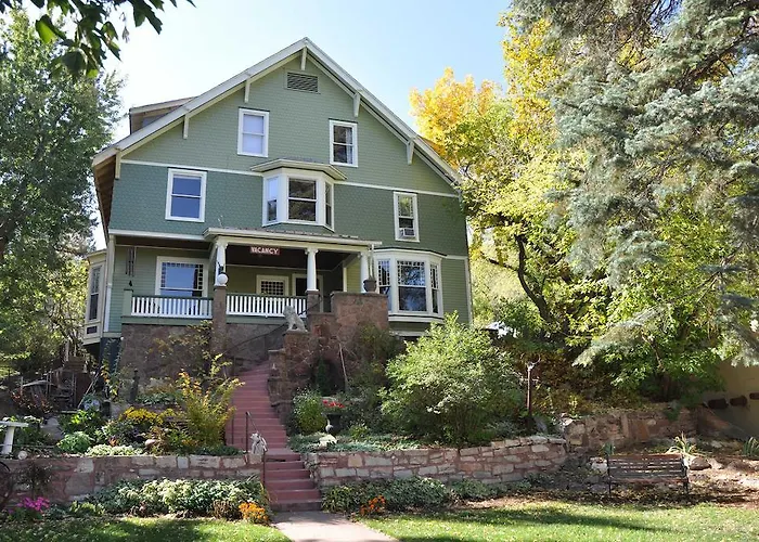 Avenue Hotel Bed And Breakfast