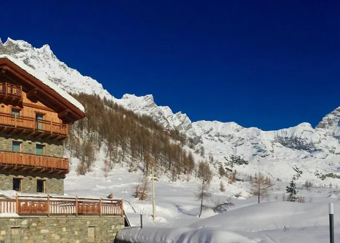 3 Chalets Aparthotel