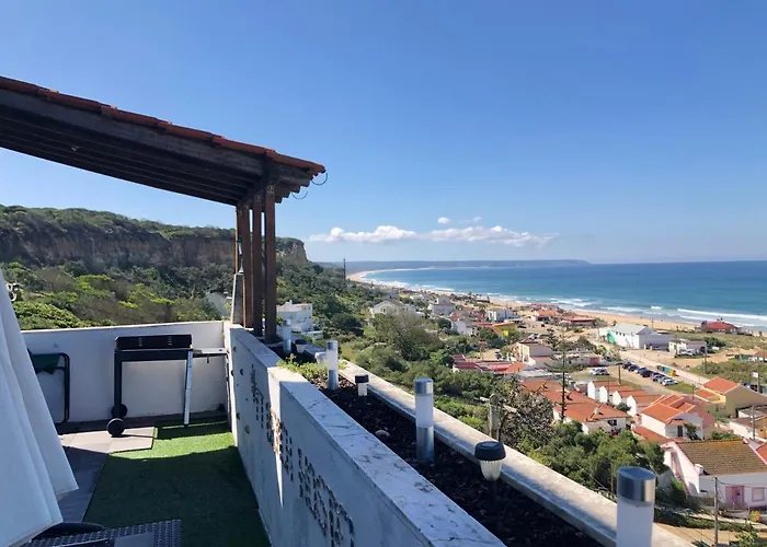 Fonte Da Telha Beach