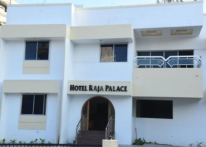 Hotel Raja Palace