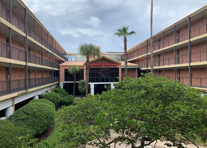 Waterpark hotels Seas The Day!