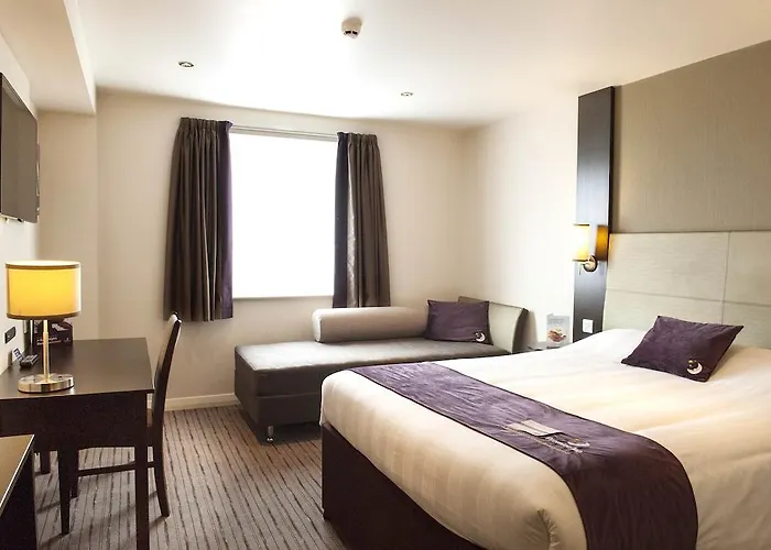 Сity center hotels Premier Inn Bath City Centre
