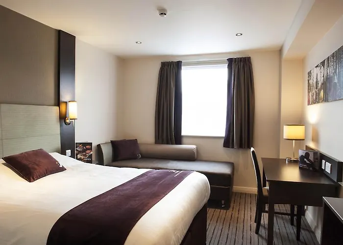 Сity center hotels Premier Inn Bath City Centre