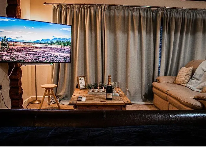 Guest house: Log Cabin