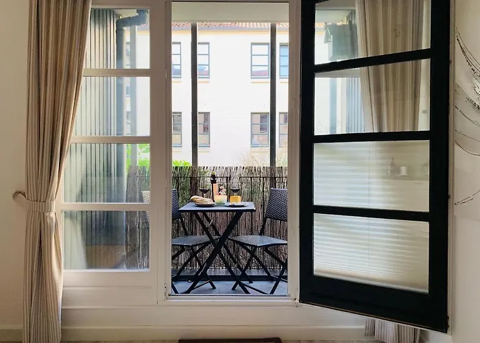 Ferienvermietung: Fewo1846 - Atrium - Luxurioese Wohnung Mit 3 Schlafzimmern Und Balkon Im Stadtzentrum