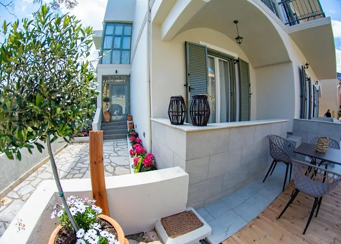 Dog friendly hotels Kassiopi Luxury Suites
