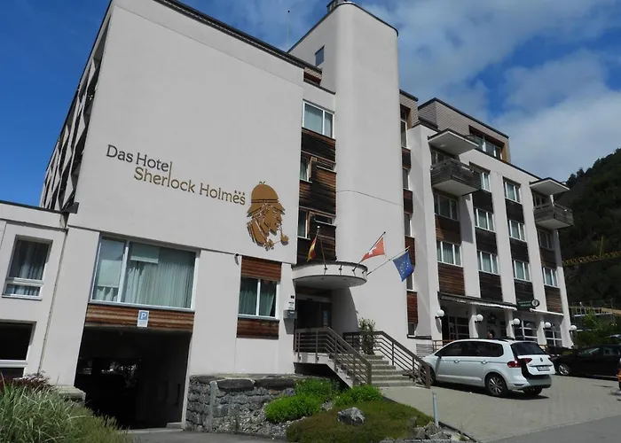Hotel Sherlock Holmes&Khana Restaurant nur 200 m zur Gondelbahn Hasliberg