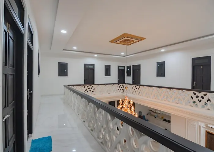 Family Homestay Syariah Cirebon Mitra Reddoorz