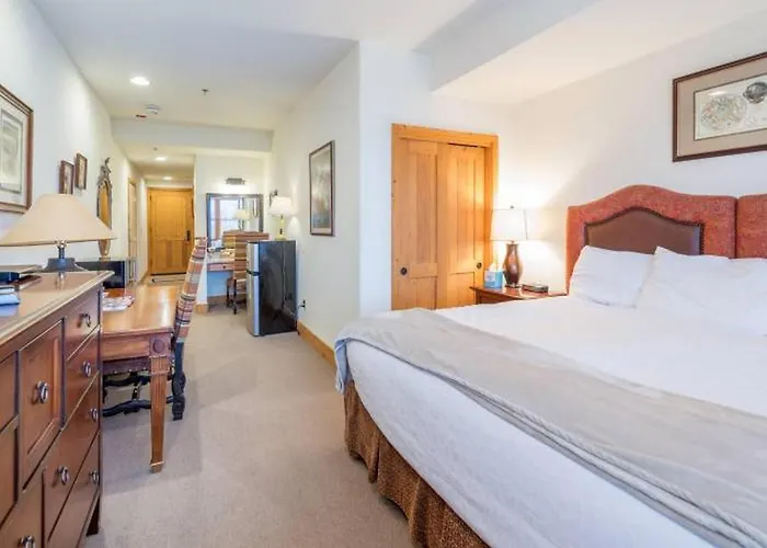 Bear Creek Lodge 303C Hotel Room