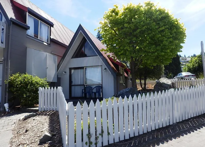 Pet Friendly hotel: Wakatipu View Apartments