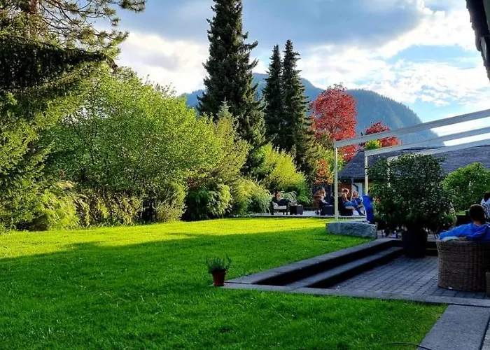Hotel Alpine Lodge