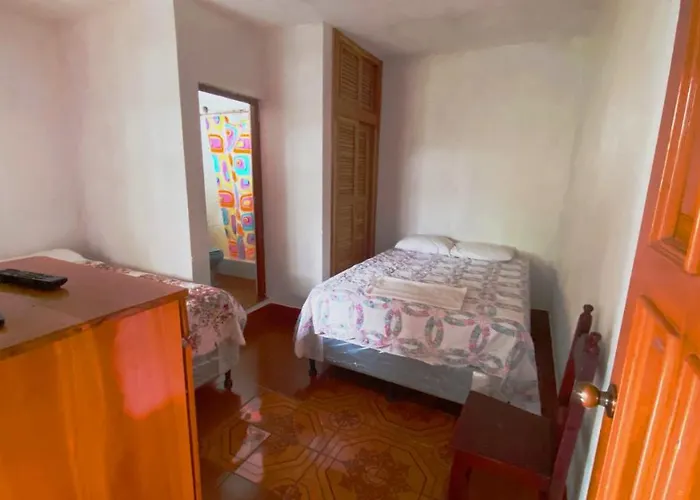 Casa De Los Enredos