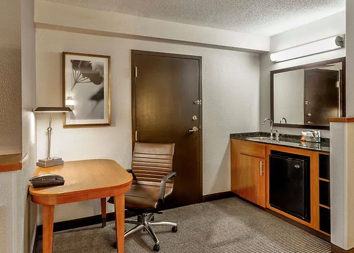 Wyndham Garden Kansas City Airport