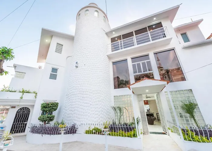 Hotel: La Casa Blanca