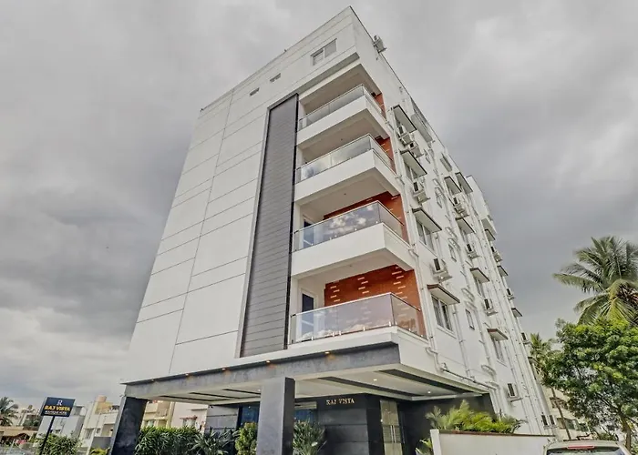 Hotel: Treebo Premium Raj Vista Global Village