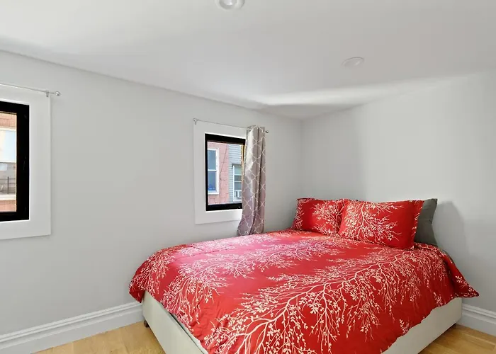 Private Gated House With Gym In Williamsburg Bk 10 Mins To Manhattan!