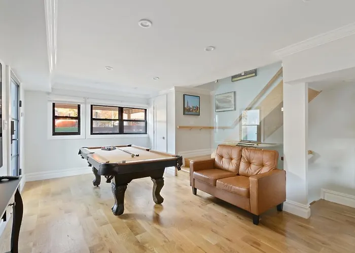 Private Gated House With Gym In Williamsburg Bk 10 Mins To Manhattan!