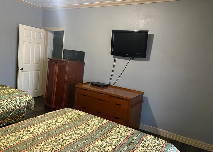 Motels Surf And Apartments